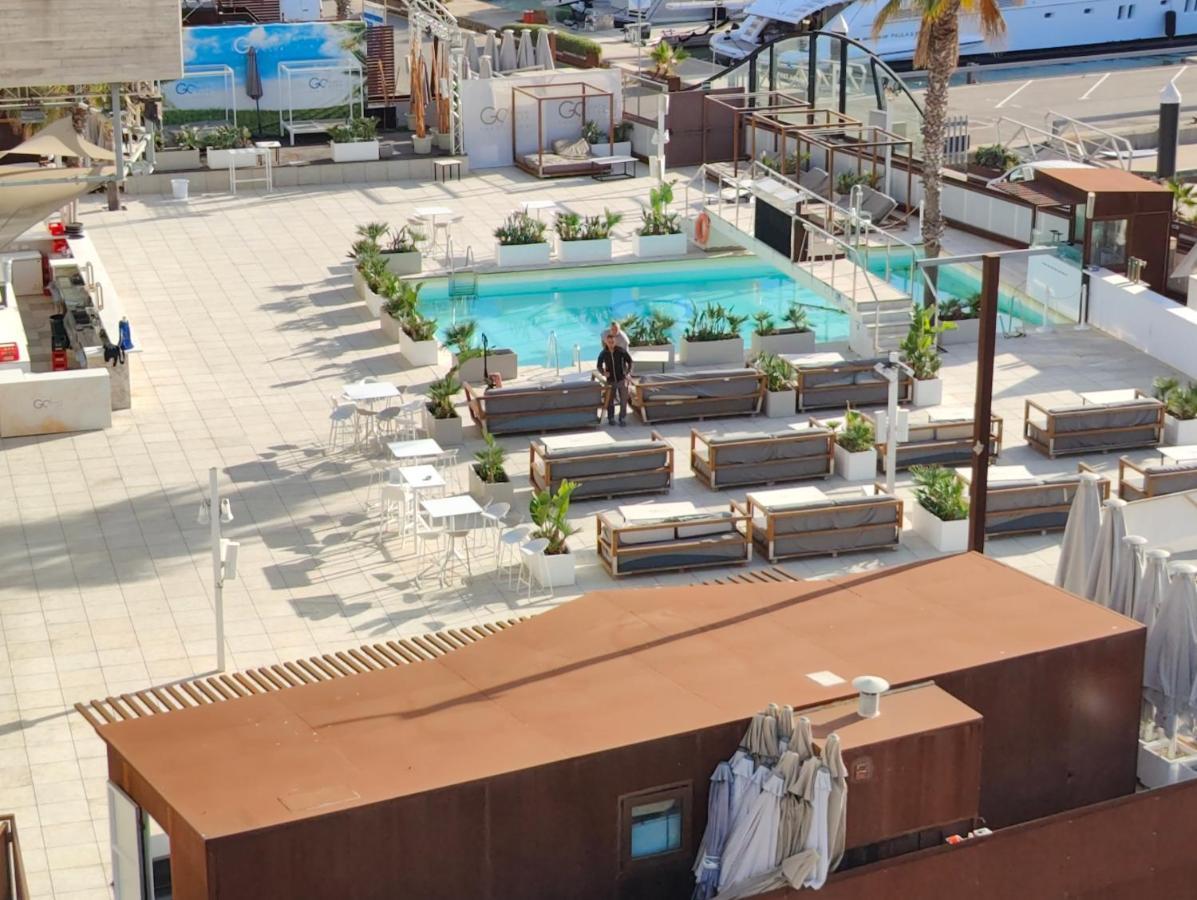 Voyager Hotel Sant Adria de Besos Exterior photo